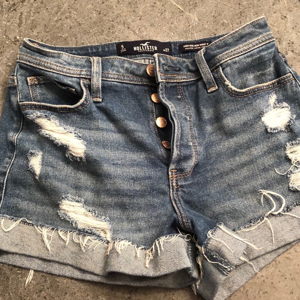 Hollister high rise mom shorts- like new